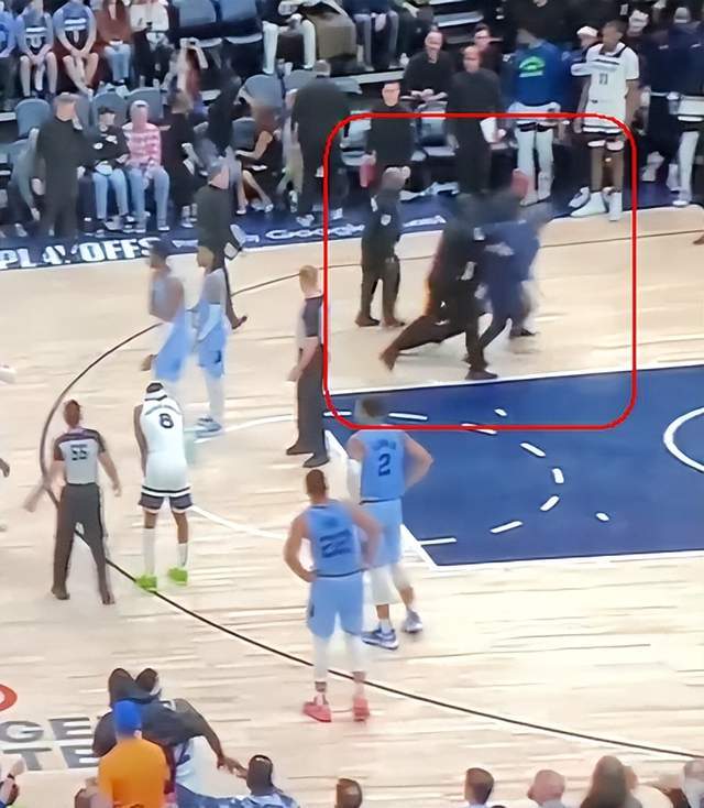  尼斯主场灯光故障，比赛中断十分钟后恢复  