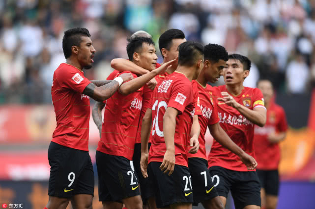  特鲁瓦全队众志成城团结一心共赴保级征程